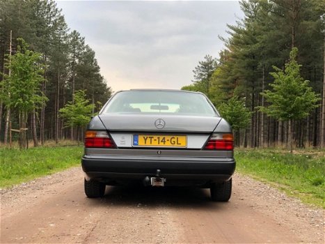 Mercedes-Benz 230 - 200-500 (W124) CE *UNIEK* 3e eigenaar - 1