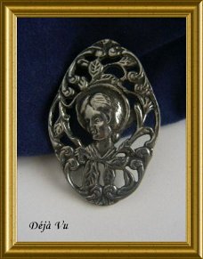 Mooie tinnen (94%) broche // vintage pewter brooch