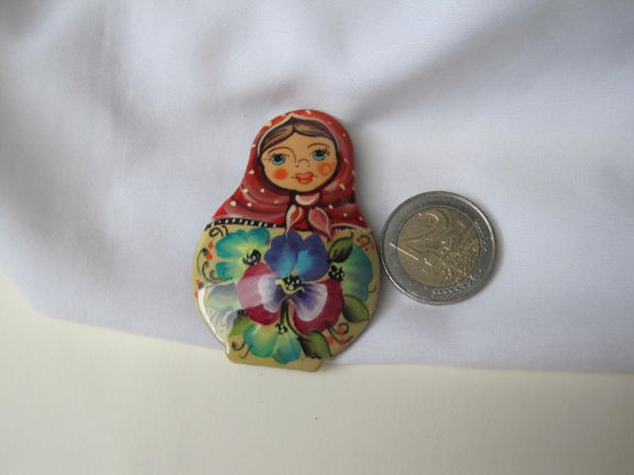 Broche houten gelakte Matroesjka Russiche pop 5.9x4.0 cm - Afbeelding 5
