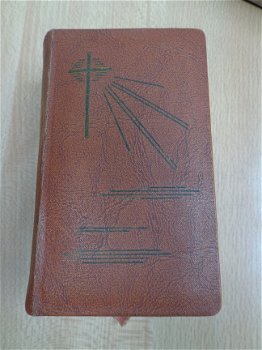antiek mis en vesperboek 1946 - 2
