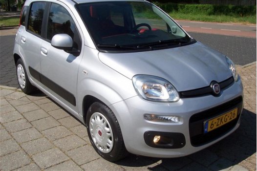 Fiat Panda - 0.9 TwinAir Lounge Clima PDC.Hoge zit.Lage km stand. Apk Zeer zuinig.Luxe uitvoering - 1