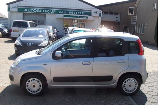 Fiat Panda - 0.9 TwinAir Lounge Clima PDC.Hoge zit.Lage km stand. Apk Zeer zuinig.Luxe uitvoering - 1