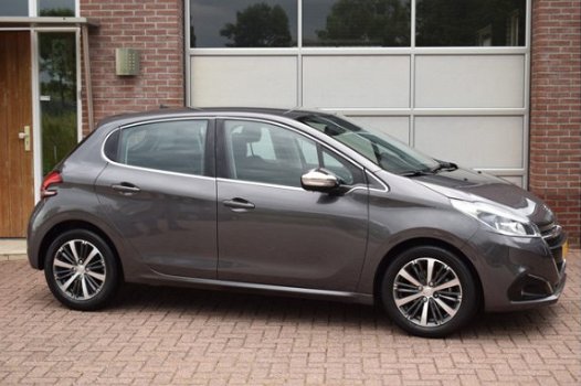 Peugeot 208 - 1.2 PureTech Allure 20.000 km geen afleveringskosten - 1