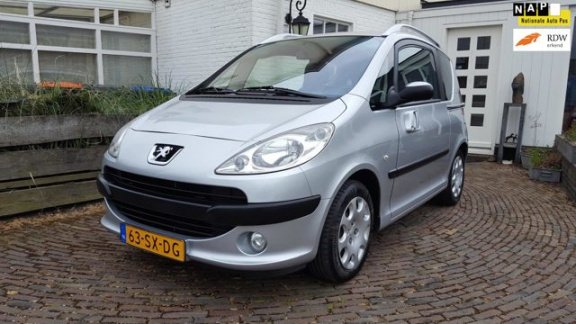 Peugeot 1007 - 1.4 Sesam Gentry APK tot 06-01-2021, op 17-05-2019 onderhoudsbeurt incl nwe koppeling - 1