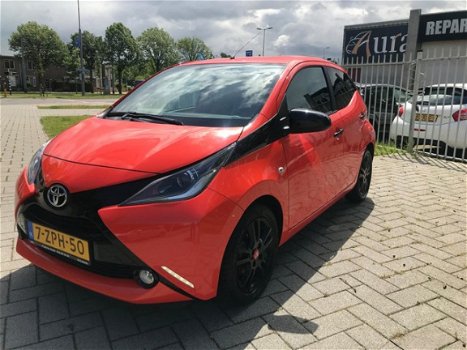 Toyota Aygo - 1.0 VVT-i x-clusiv - 1