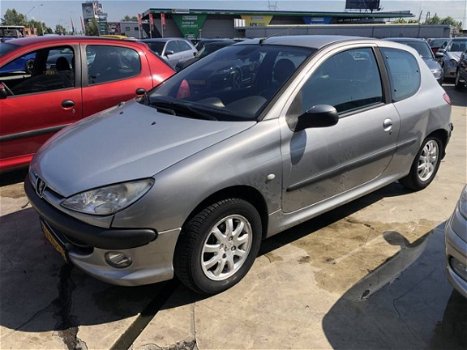 Peugeot 206 - XS 2.0 HDI - 1