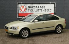 Volvo S40 - 2.4 I 140PK Momentum