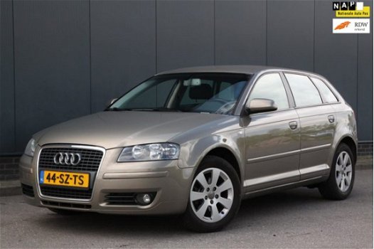 Audi A3 Sportback - 1.6 FSI Ambiente Airco/Cruise/Lmv/Apk 12-2020 - 1