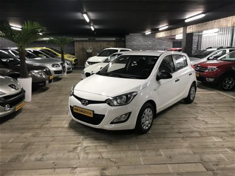 Volkswagen Polo - 1.2-12V Turijn Met airco, lm velgen, Apk Nieuw - 1