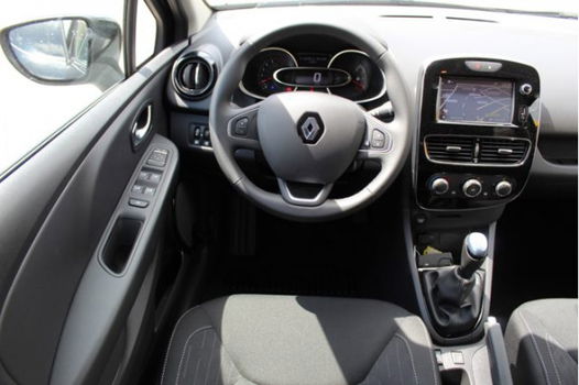 Renault Clio Estate - 0.9 TCe Limited DEMO - 1