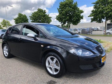 Seat Leon - 1.6 Reference 5DRS APK/NAP/AIRCO KOOPLEASE €99 - 1