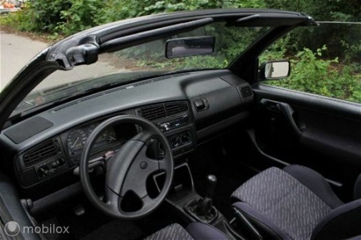 Volkswagen Golf Cabriolet - - 1.8 - 1