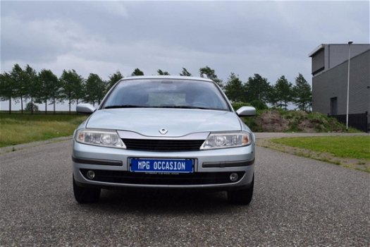 Renault Laguna Grand Tour - 1.8-16V Tech Road Clima, Cruise, Trekhaak - 1