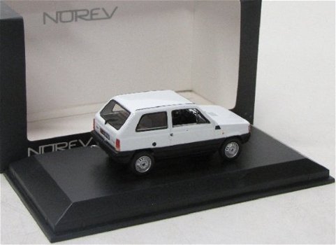 1:43 Norev 773015 Fiat Panda 45 wit 1980 - 2