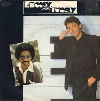 Paul McCartney & Stevie Wonder : Ebony And Ivory (1982) - 1