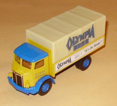 1:64 Hartoy lo4033 1934 GMC t-70 Olympia beer - 2