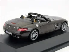 1:43 Schuco Mercedes Benz SLS AMG Roadster A197