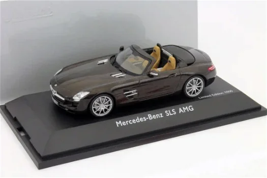 1:43 Schuco Mercedes Benz SLS AMG Roadster A197 - 1