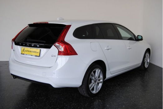 Volvo V60 - 2.0 D4 Business Edition, Automaat, Navigatie, Xenon - 1