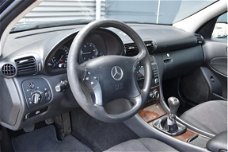 Mercedes-Benz C-klasse Combi - 200 CDI Classic * NETTE AUTO * TREKHAAK * PDC VOOR / ACHTER