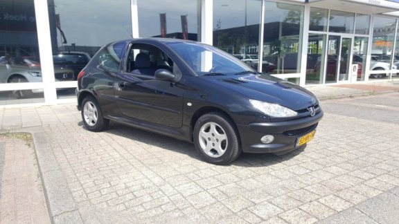 Peugeot 206 - 1.6-16V Gentry 170.000 km - 1