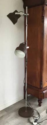 VERKOCHT ❤️ Mooie vintage vloerlamp van Dijkstra lampen, mat donkerbruin metaal, jaren 60/70