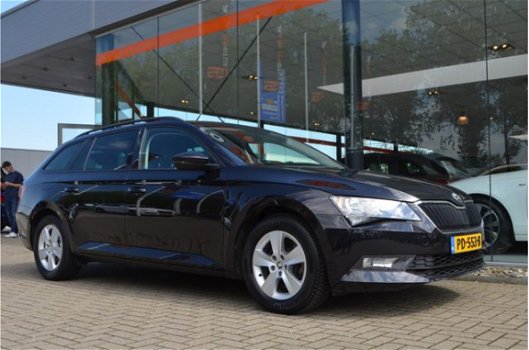 Skoda Superb Combi - 1.6 TDI EURO 6 Business, NL Auto, 1e Eig, Trekhaak, Do.Glas, Pdc, Gr.Navi, Clim - 1