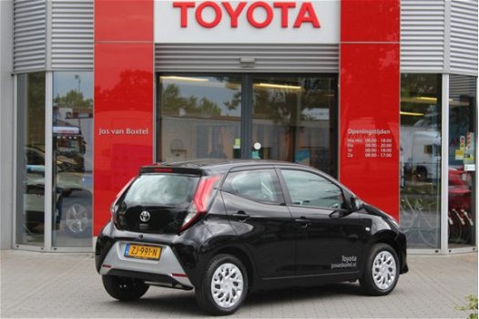 Toyota Aygo - 1.0 VVT-i x-play *PARKEERCAMERA / BLUETOOTH - 1