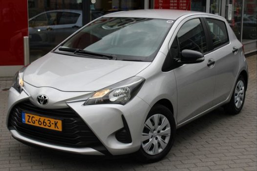 Toyota Yaris - 1.5 VVT-i Comfort *5-DEURS / BLUETOOTH / SAFETY SENSE - 1