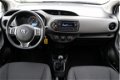 Toyota Yaris - 1.5 VVT-i Comfort *5-DEURS / BLUETOOTH / SAFETY SENSE - 1 - Thumbnail