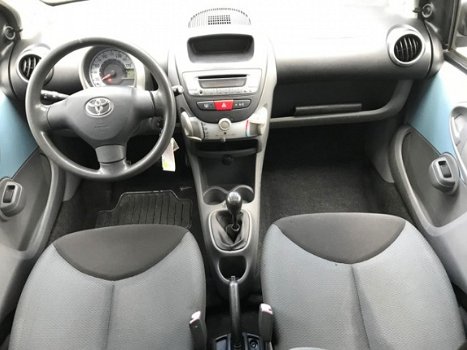 Toyota Aygo - 1.0-12V + 5 Deurs Airco in topstaat - 1