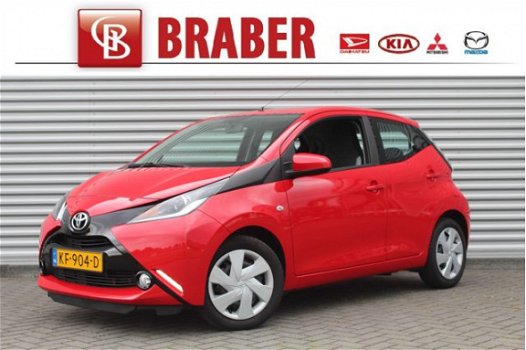 Toyota Aygo - 1.0 VVT-i x-play | Airco | Cruise | Coyote navi via app | LED | - 1