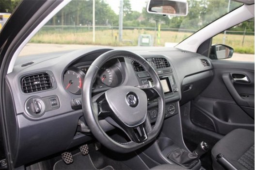 Volkswagen Polo - 1.0 Comfortline - 1