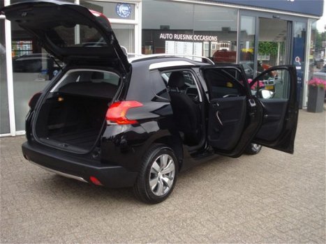 Peugeot 2008 - 1.2 PURETECH STYLE - 1