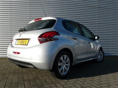 Peugeot 208 - 1.2-82pk 5Drs. Active. A/C. C.contr. PDC. 3000km - 1