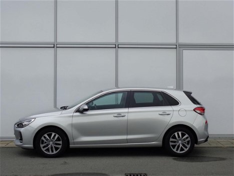 Hyundai i30 - 120 PK FIRST EDITION | ECC | NAV | CAMERA | LM-VLEGEN - 1