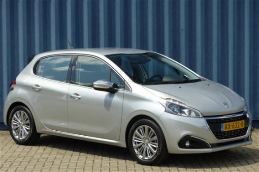 Peugeot 208 - 1.2 Puretech 82pk Allure |Navigatie|Airco|Pdc| - 1