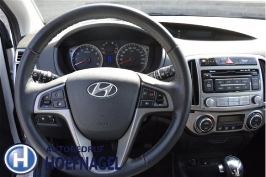 Hyundai i20 - Climate control / Bluetooth / LED / LM 16'' - 1