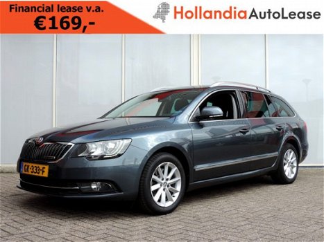 Skoda Superb Combi - 1.6 TDI Champs Elysees (xenon, navi, pdc, privacy glass) - 1