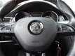 Skoda Superb Combi - 1.6 TDI Champs Elysees (xenon, navi, pdc, privacy glass) - 1 - Thumbnail