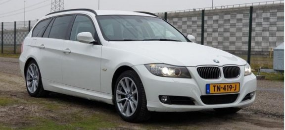 BMW 3-serie Touring - 325d Luxury Line - 1