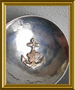 Oude militaire sake cup (zilver met goud) : Japanse marine, WW2, Manado landing - 8