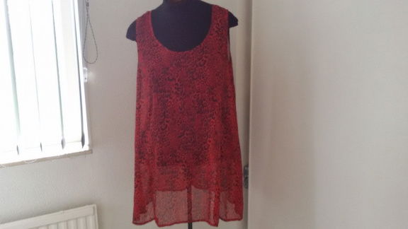Mooie rood zwart slangenprint bloes/tuniek ZOI mt 50 - nr. 1