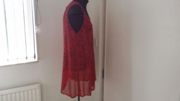 Mooie rood zwart slangenprint bloes/tuniek ZOI mt 50 - Afbeelding 2