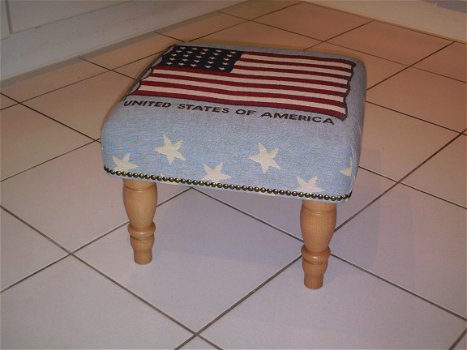 Footstool USA lichtblauw - 550 blank gelakt - NIEUW !! - 1