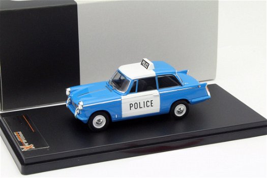 1:43 Premium X Triumph Herald Saloon British Police 1962 - 0