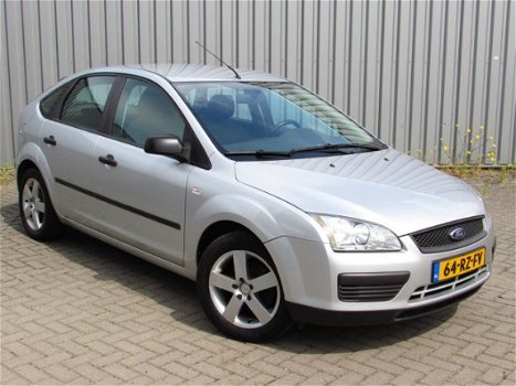 Ford Focus - 1.4-16V Ambiente 5DEURS NW TYPE AIRCO SPORT NW APK - 1