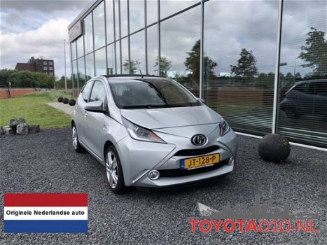 Toyota Aygo - 1.0 VVT-i X-Wave Silver Airco BT Camera Cabrio NL AUTO - 1