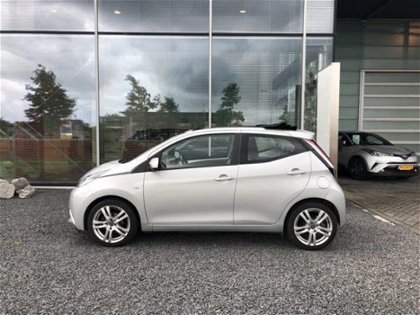 Toyota Aygo - 1.0 VVT-i X-Wave Silver Airco BT Camera Cabrio NL AUTO - 1