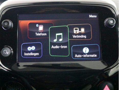 Toyota Aygo - 1.0 VVT-i X-Cite, Bluetooth, Apple Carplay / Android Auto, Lichtmetalen velgen - 1